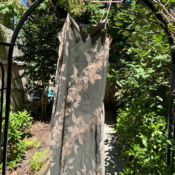 Staring at stars Vneck sheer slip maxi dress with hand made under slip - Picture 3 of 8